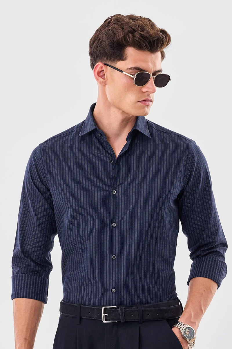 سنيتش قميص فاخر مخطط بقصة ضيقة